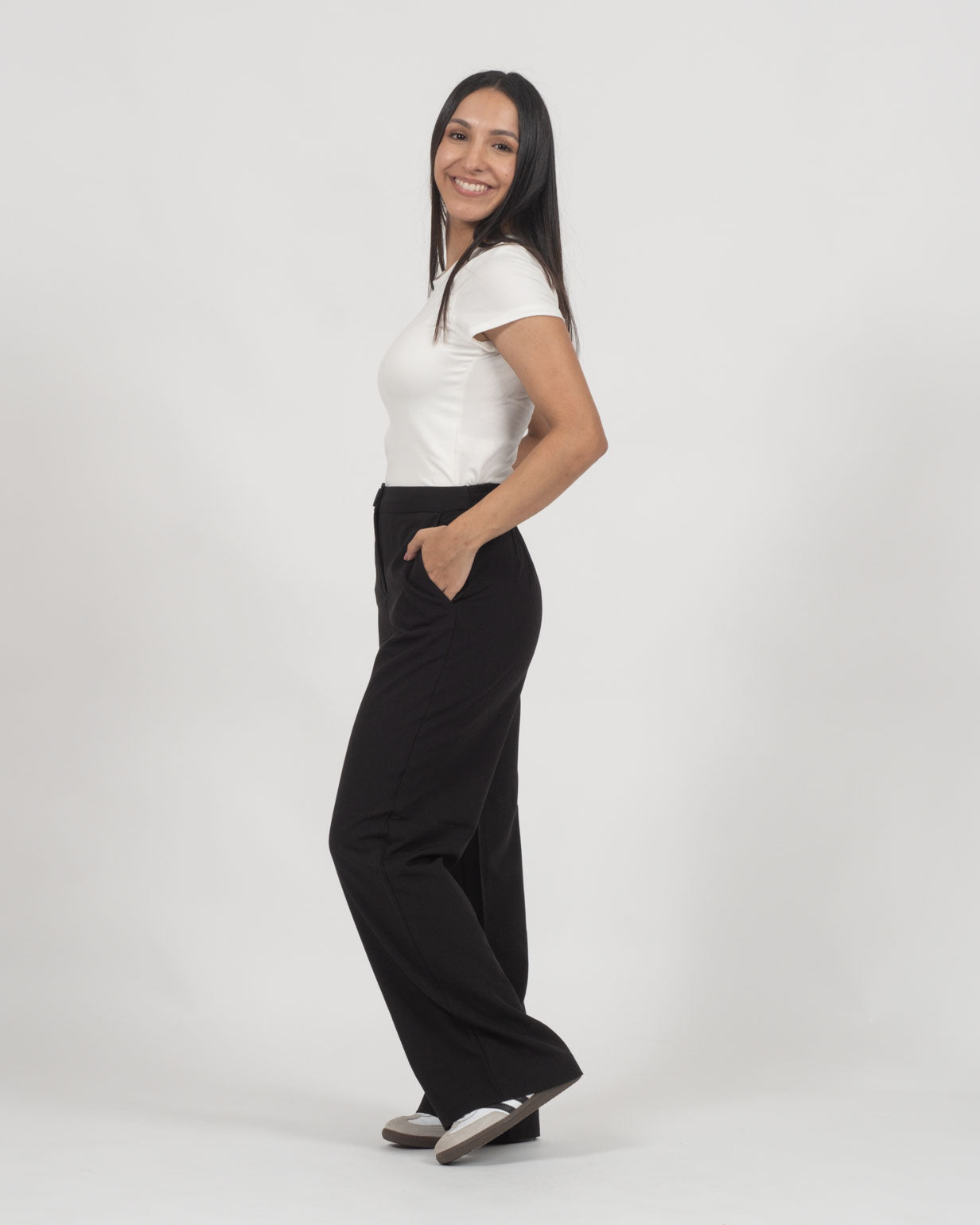 Pantalones anchos de tiro alto con bolsas